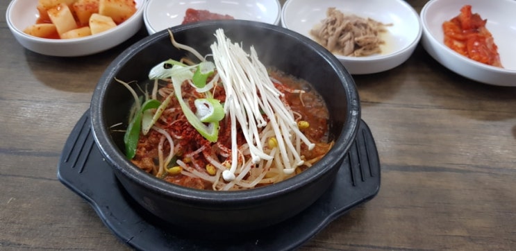 평촌 오비즈타워 2층 점심식사 전문점 전주옥 뚝배기 제육 평촌 오비즈타워 2층 점심식사 전문점 전주옥 뚝배기 제육