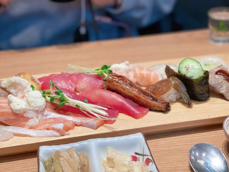  [ 시흥 초밥 / 배곧 스시 ] 깔끔한 인테리어와 회가 정말 두툼하고 맛있었던 배곧 초밥 맛집 호스시