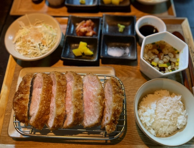구디 돈까스 맛집 / 로바타잔잔 / 레츠카츠랑 콜라보 한 돈카츠 먹기 구디 돈까스 맛집 / 로바타잔잔 / 레츠카츠랑 콜라보 한 돈카츠 먹기