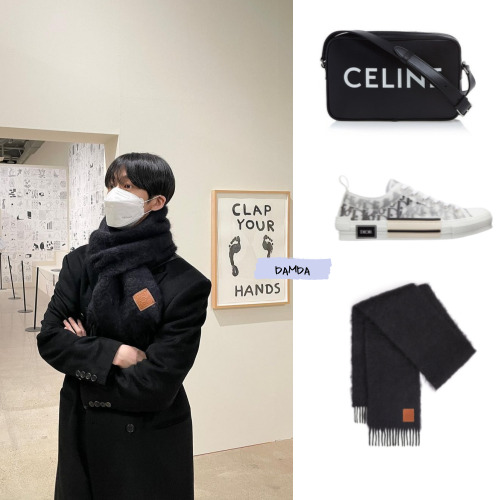 몬스타엑스 형원 : 인스타그램 패션 정보 가방, 목도리, 신발