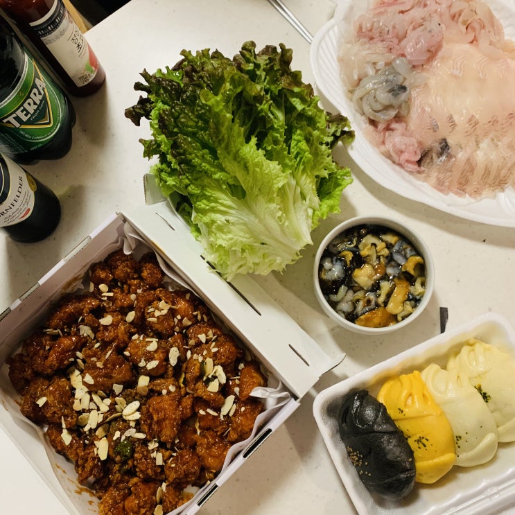  속초여행, 강원도여행 먹부림 총집합의 날 (ft. 동명항 회 센터, 온제과 레터링 케이크, 속초 중앙시장 오징어 빵, 만석닭강정)!!