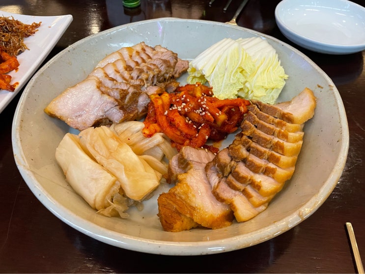  서울 강동구 길동 : 길동역 : 충무보쌈족발 : 길동 보쌈맛집 추천