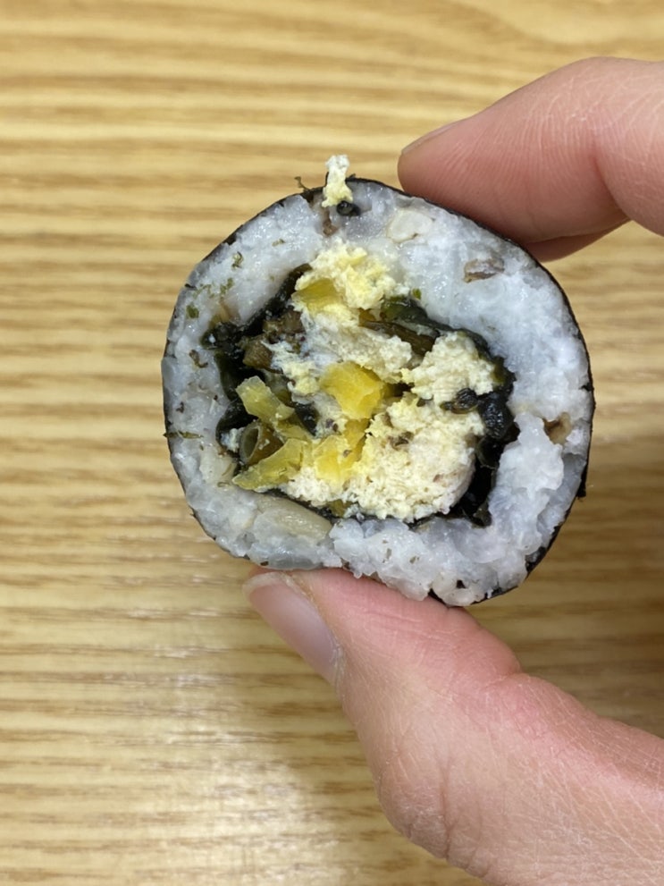  마켓컬리 내돈내산 비건김밥 톳두부 재구매 해야죠