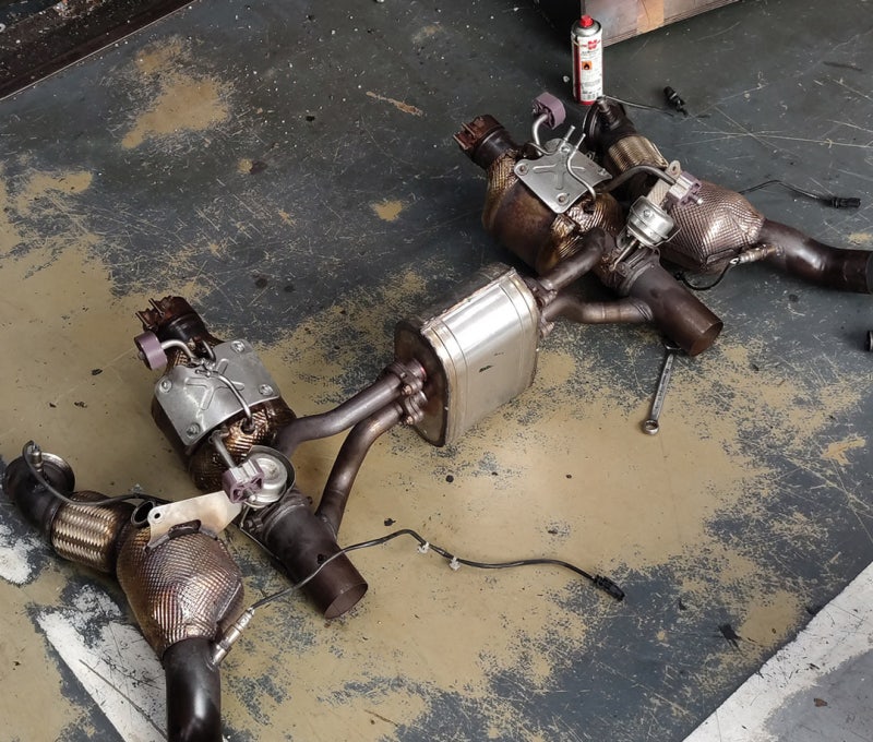 고양 일산서구 / 흡기/배기 / 페라리 / F8