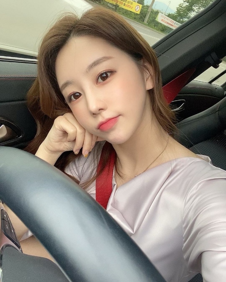 '불륜 의혹' 황보미 아나운서, 아내에 사과 후 오해 풀어...상대 남성 고소 '불륜 의혹' 황보미 아나운서, 아내에 사과 후 오해 풀어...상대 남성 고소