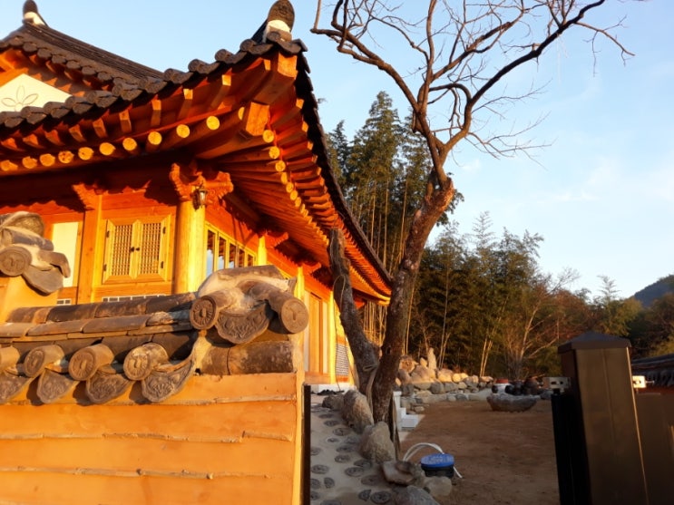  시골집 해돋이 풍경