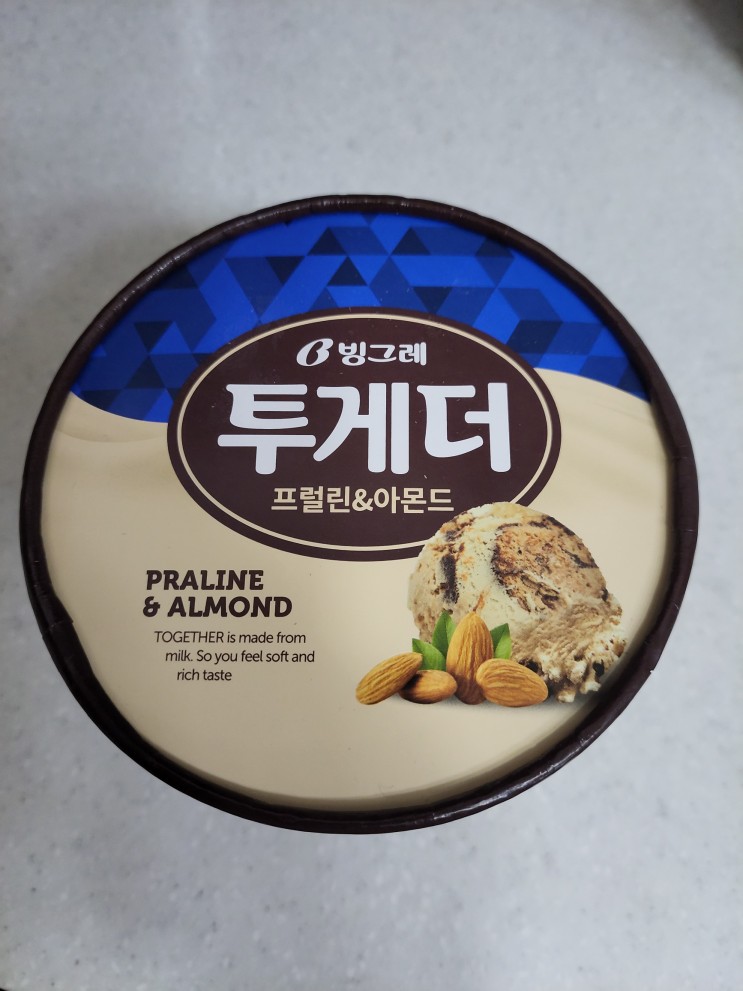 아이스크림 리뷰 - 빙그레 투게더 프럴린 & 아몬드