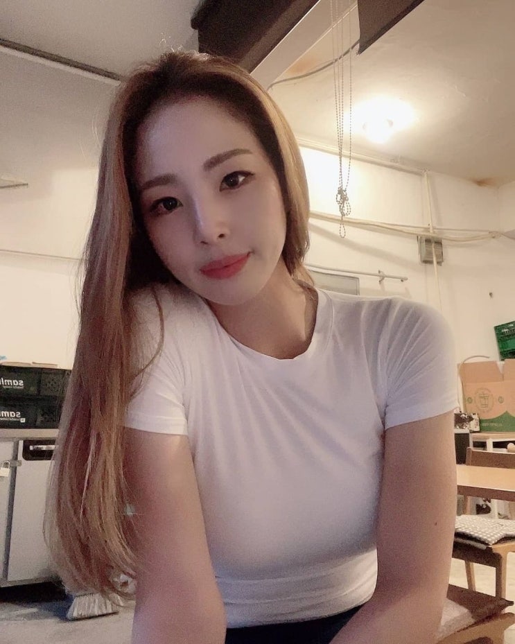 '리듬체조 여신' 신수지, 연보라색 크롭티 입고 헬스장 인증 샷 몸매 뽐내 '리듬체조 여신' 신수지, 연보라색 크롭티 입고 헬스장 인증 샷 몸매 뽐내
