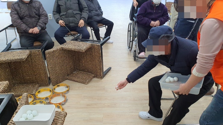  [달서구주간보호센터] 탁구공넣기_송현동/죽전/성서/화원/화원읍/대곡동/월성동/상인동/본리동/용산동/두류동/본동/성당동/이곡동/대명동/진천동/도원동/장기동/감삼동/대구/주간보호센터