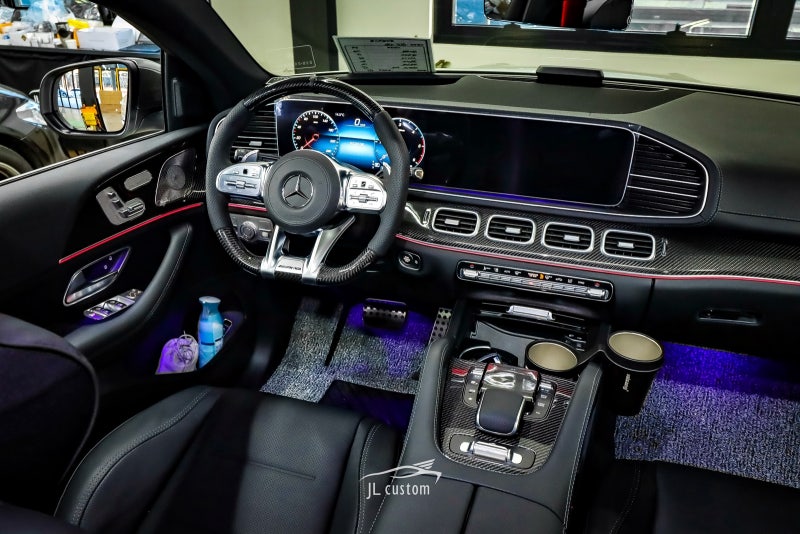 하남 초이로 / AMG 커스텀 핸들, 레드 안전벨트, 실내 풀 카본 트림 커스텀  / 벤츠 / GLE-클래스
