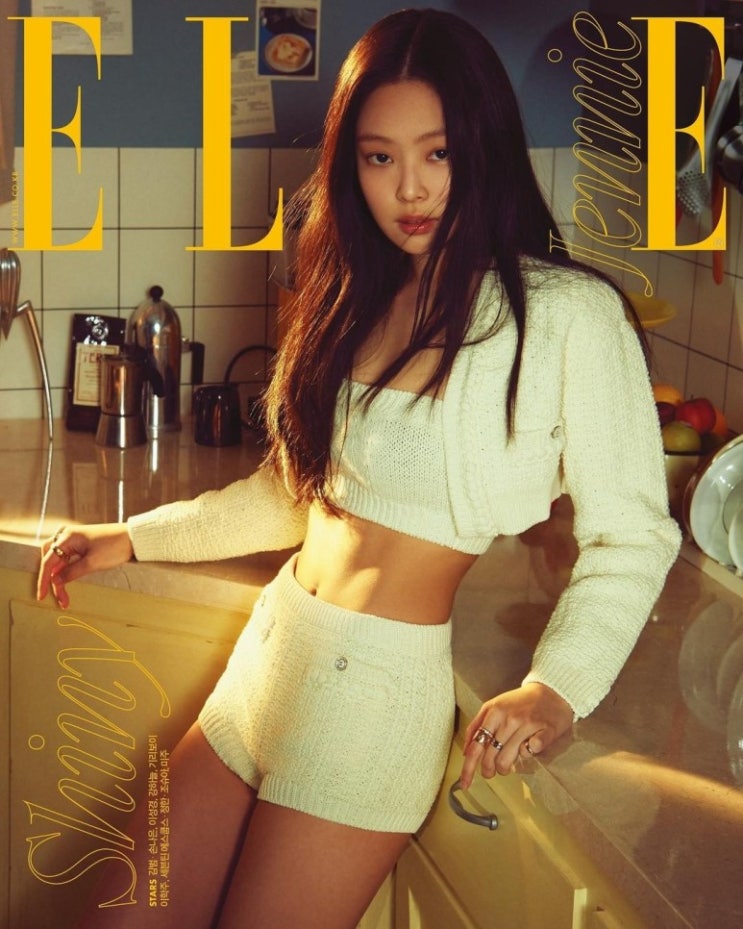 블랙핑크 제니, 니트 재질 크롭톱과 핫팬츠로 건강미 넘치는 보디라인 자랑 블랙핑크 제니, 니트 재질 크롭톱과 핫팬츠로 건강미 넘치는 보디라인 자랑
