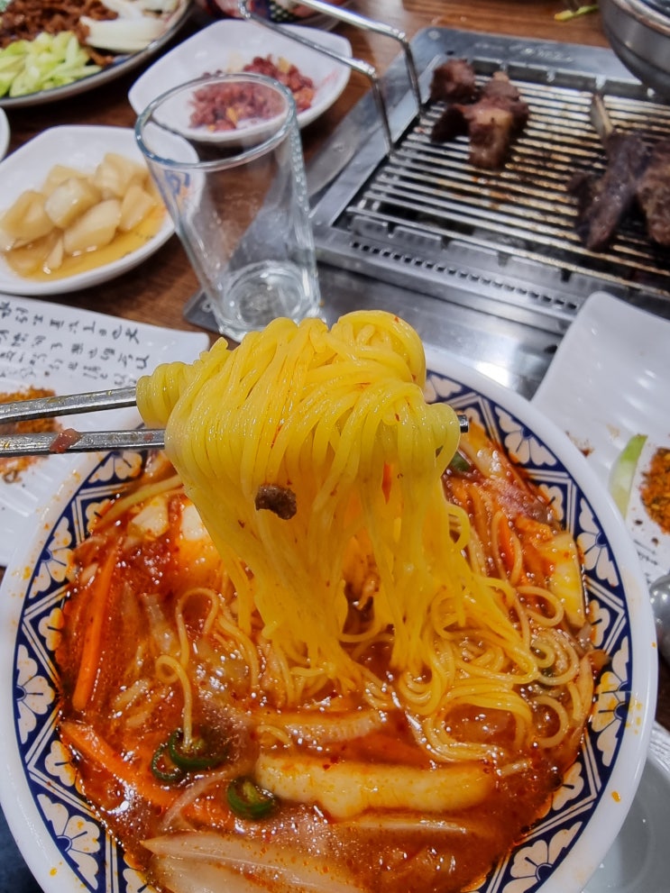  문래역 호우양꼬치 옥수수국수 맛이 계속 생각나!