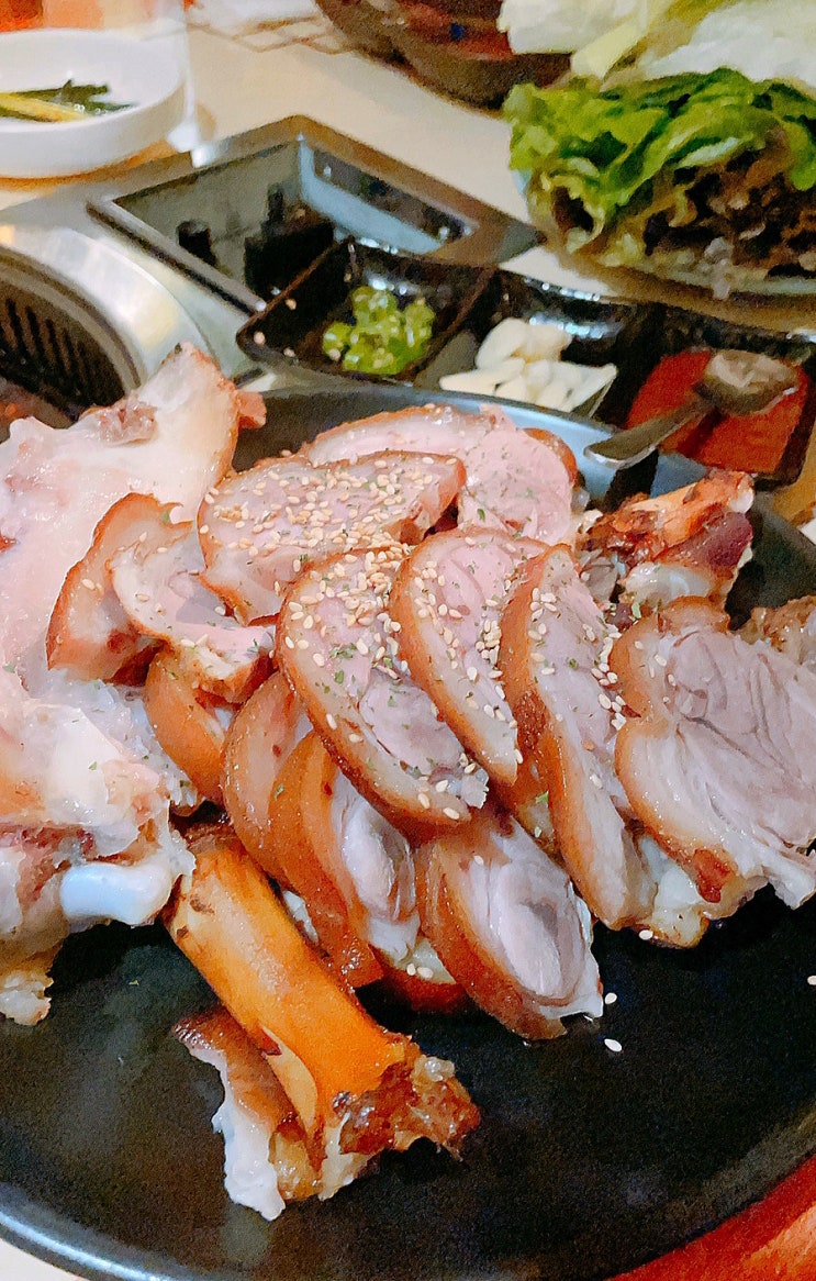 도쿄에서 가장 맛있는 족발 가게:고탄다 맛집