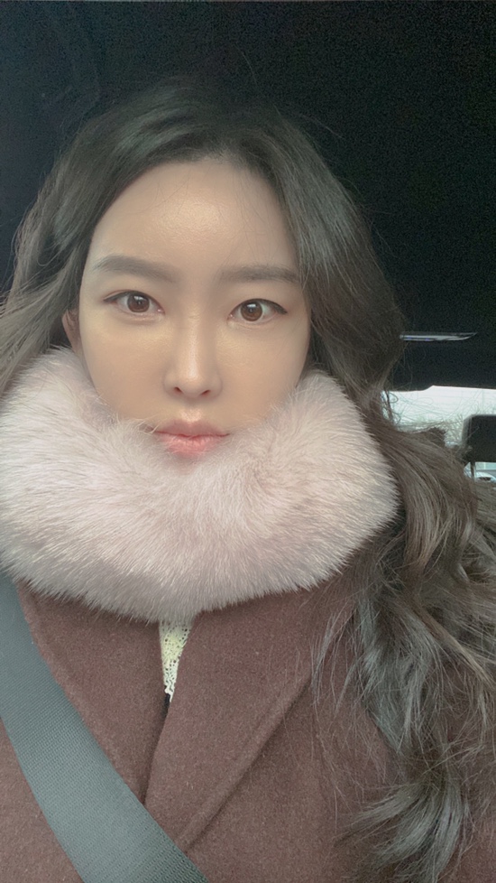  코시국이지만 친구 결혼식 갈 때만큼은 화장해야지