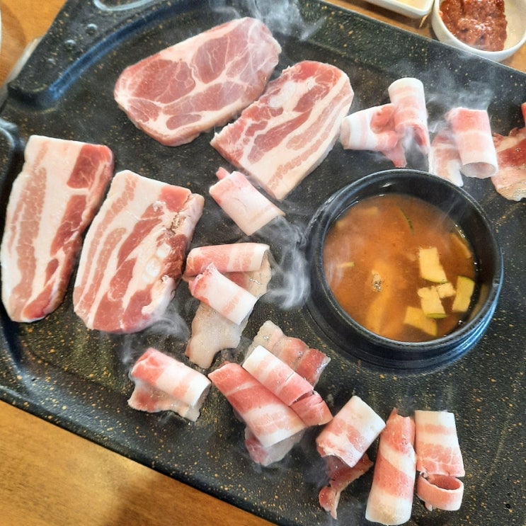  동인천 송현동 가성비 좋은 무한리필 고기집 '육품달'