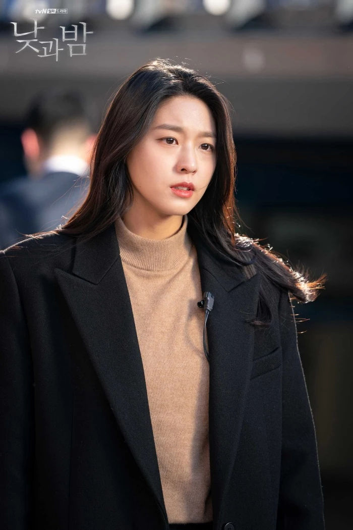 AOA 설현, 의미 심장한 글 올려 "정말 인간이 싫다" 행복한 권민아와 반대되는 글