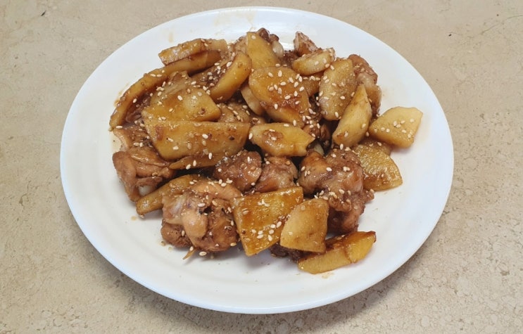  간장 닭봉조림 윗날개 조림 간단하게 찜닭 만드는 법 단짠단짠해서 아이반찬으로 좋아요
