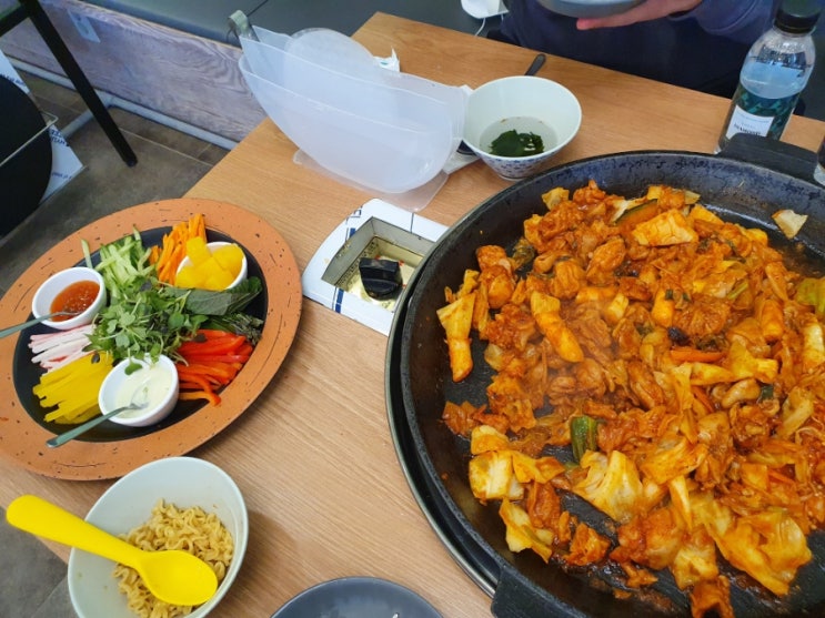  <이천>닭갈비와 월남쌈을 한번에! 산타의 닭갈비