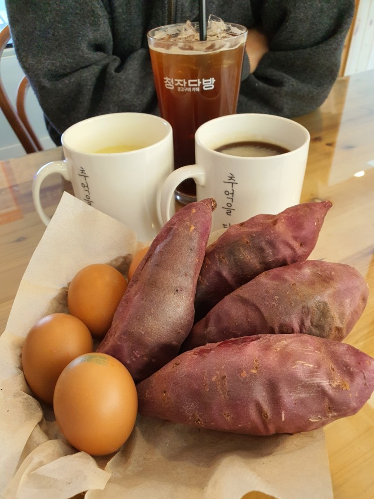 순천 조례동 카페 커피 고구마 라떼가 제일 맛있는집 청자다방 순천법원점