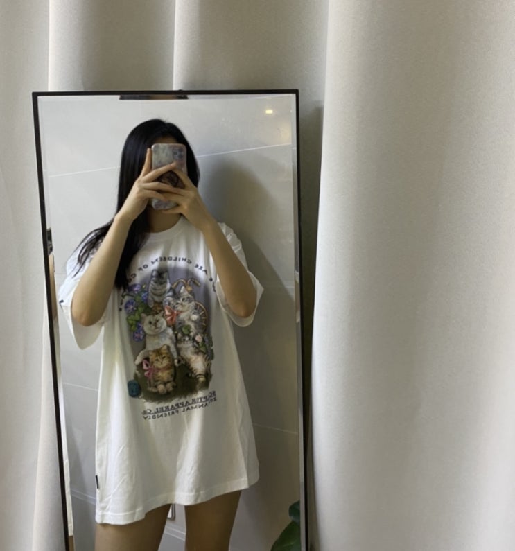  짜잘하게 구입한 아이템들 소비 기록: 메리제인 슬립온, 빈티지 플라워 원피스, 스컬프터 고양이 반팔티, 핑크 목도리, 콜드캣 핸드폰 케이스, 하이스쿨디스코 퍼 버킷햇