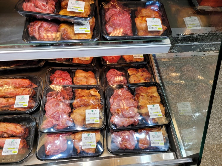  이마트트레이더스 훈제삼겹살!! 엄청맛있네요!!.