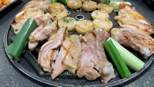  신도림 연탄에 구워먹는 숯불닭갈비 맛집 “팔각도”