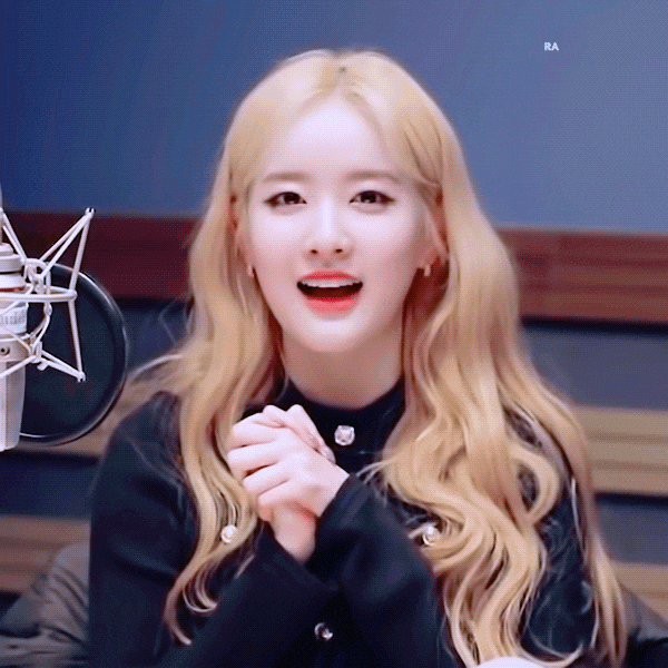 스테이씨(STAYC) 시은 꿈꾸라 스페셜 DJ 인터뷰 씬디(박시은) 보정 움짤! 스테이씨(STAYC) 시은 꿈꾸라 스페셜 DJ 인터뷰 씬디(박시은) 보정 움짤!
