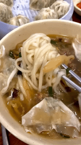  우리 엄마가 너무 좋아하는 명동 칼국수 만두 마늘김치조합 맛집 :: 명동교자본점 (내돈내산)