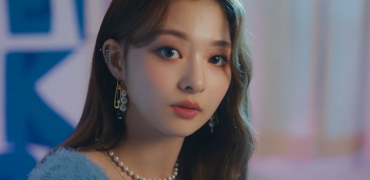  [MV] 프로미스나인 _ DM [뮤비/가사/듣기]
