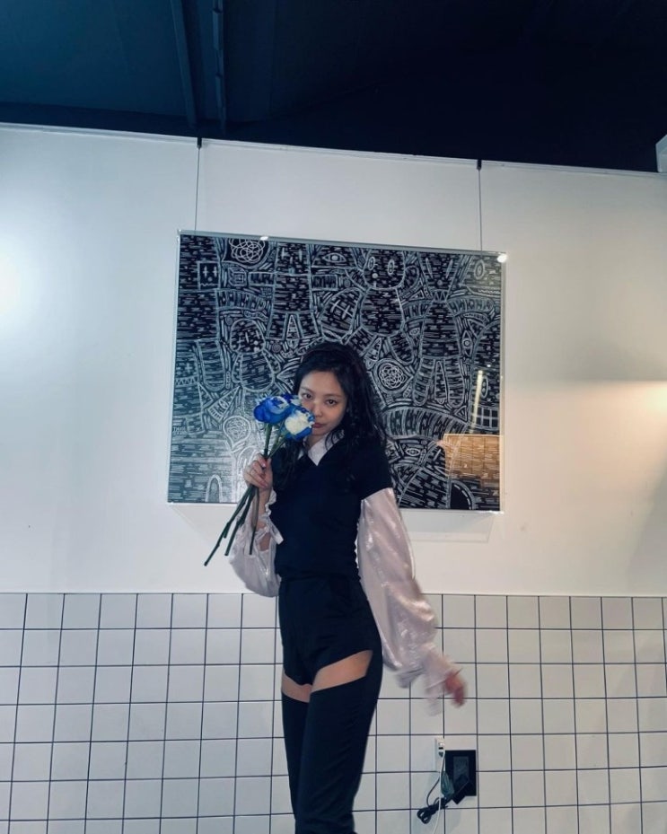 블랙핑크 제니, 비욘세·정호연 등 슈퍼 스타들 젠득이 생일 축하...엄마표 파란장미 블랙핑크 제니, 비욘세·정호연 등 슈퍼 스타들 젠득이 생일 축하...엄마표 파란장미
