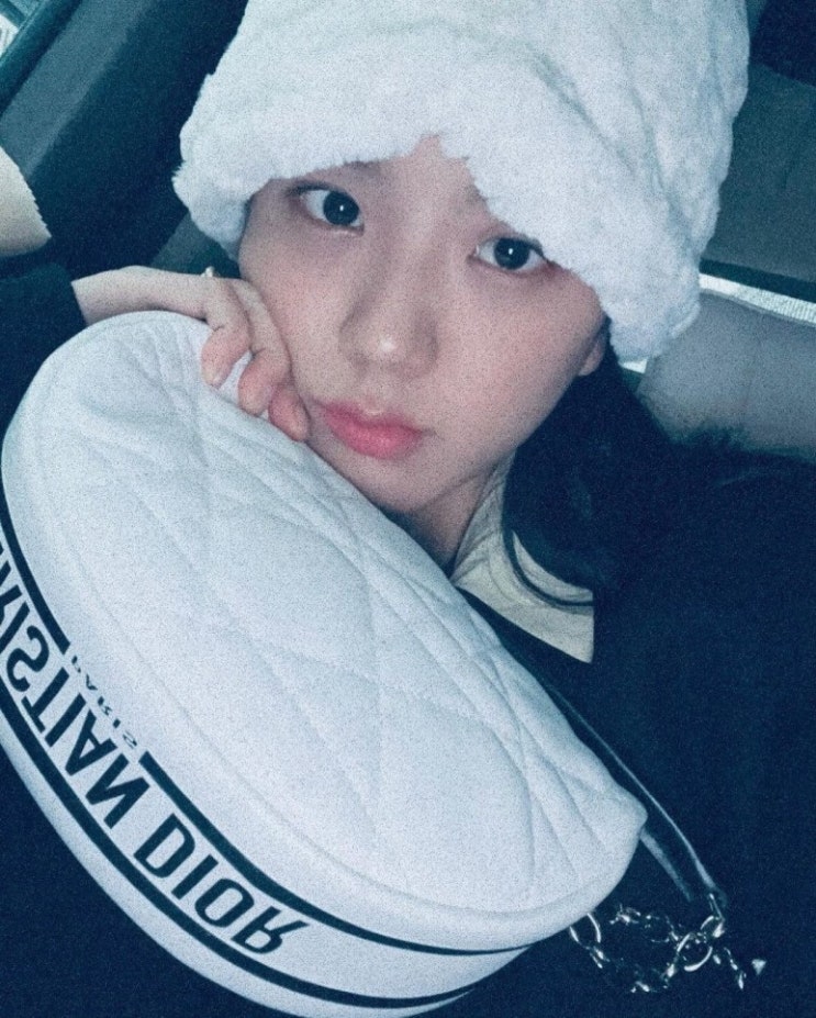블랙핑크 지수, 다 가려도 예쁨은 못가린 한도초과 극강 비주얼 "올해는 얼딩츄" 블랙핑크 지수, 다 가려도 예쁨은 못가린 한도초과 극강 비주얼 "올해는 얼딩츄"