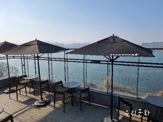 물멍 구름멍쉼의 시간도 알차게(팔당 리버사이드 리저브 스타벅스) 물멍 구름멍쉼의 시간도 알차게(팔당 리버사이드 리저브 스타벅스)
