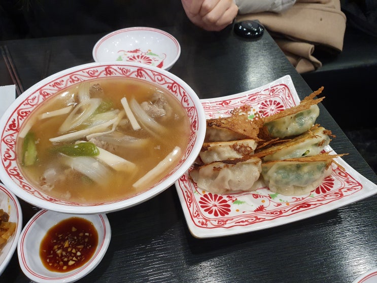  왕십리 춘향미엔 온면, 비빔면, 빙화만두 졸맛탱!