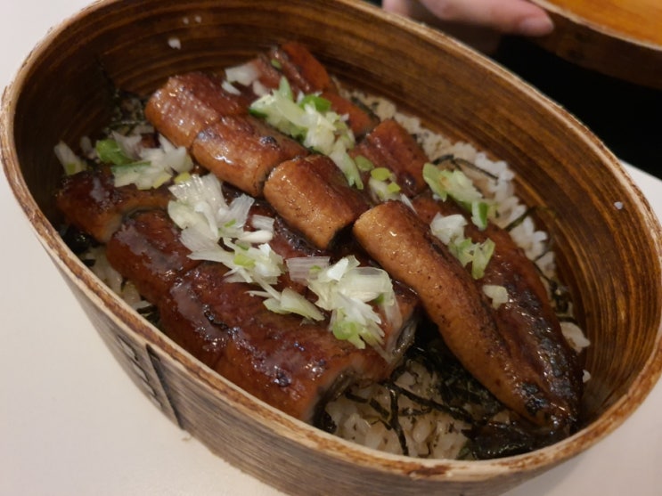 [신촌맛집] 소담식당: 간간한 장어덮밥과 오일파스타