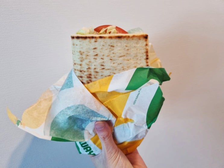  서브웨이 빵 플랫브레드 추천조합 비엘티 보단 베이컨아보카도