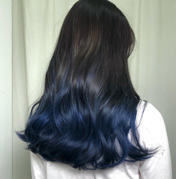 [헤어] 애쉬 블루 × 솜브레 발레아쥬 디자인 탈색과 블루염색 나만의 특별함을 찾고 싶다면