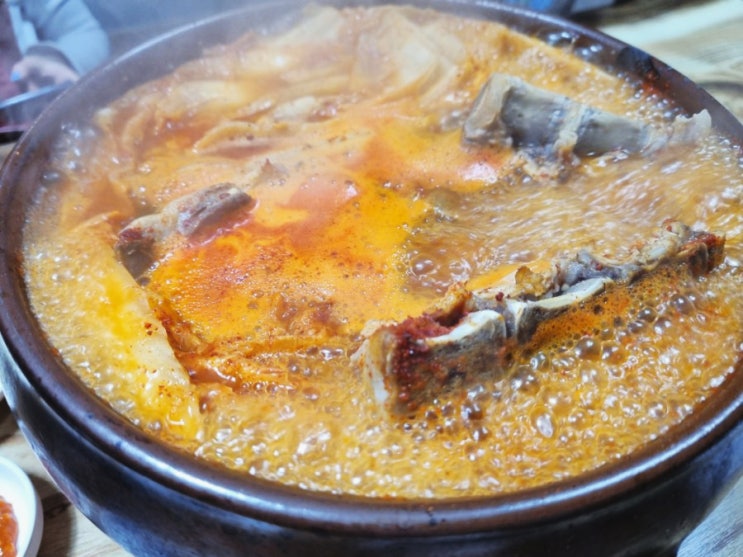  순천 시청맛집 산정골해장국 묵은지뼈전골 국물이 일품