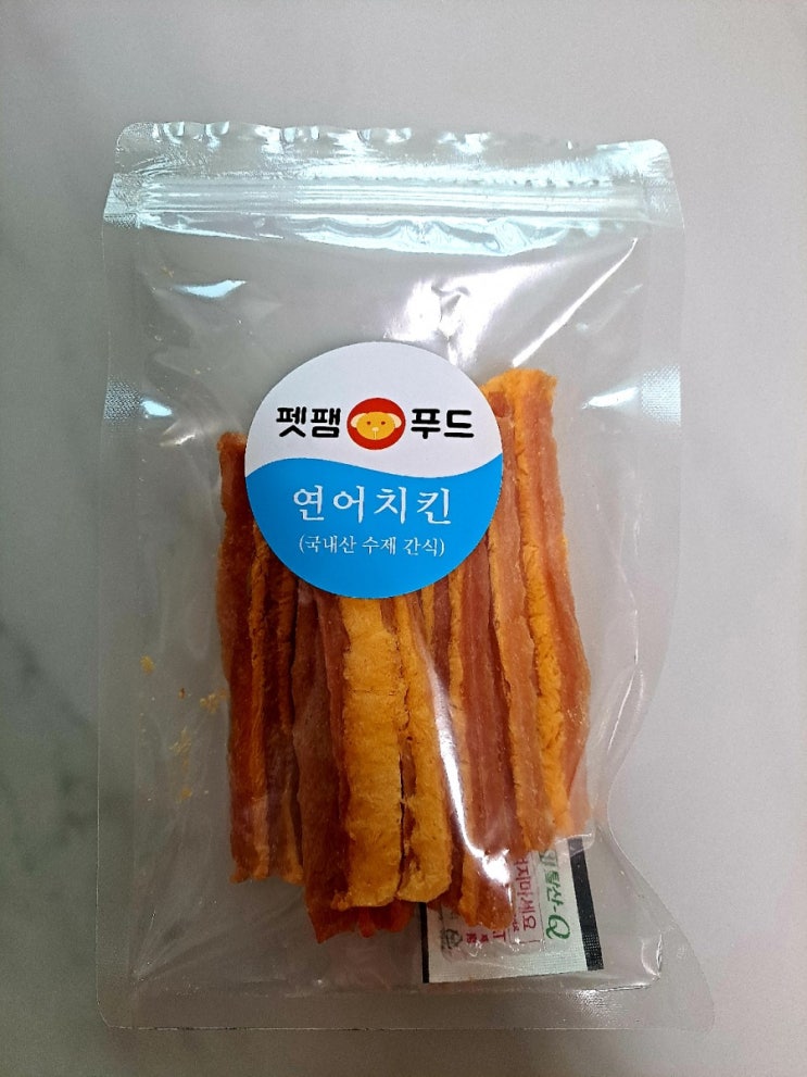  펫팸푸드 국내산 수제 간식 ) 펫팸푸드 강아지 수제간식 닭 북어, 연어 치킨 급여시켜 보았어요.