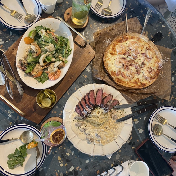  광안대교가 보이는 광안리  해수욕장 분위기 맛집 #마담에뽀끄