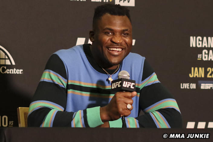 은가누: 스파링에서 간 KO시켰어...시릴 간: 다음 상대는 존 존스(UFC 270 미디어 데이) 은가누: 스파링에서 간 KO시켰어...시릴 간: 다음 상대는 존 존스(UFC 270 미디어 데이)