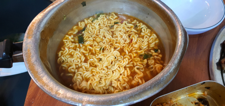  신라면 끓이고 먹는데 10분 = 런닝 10km