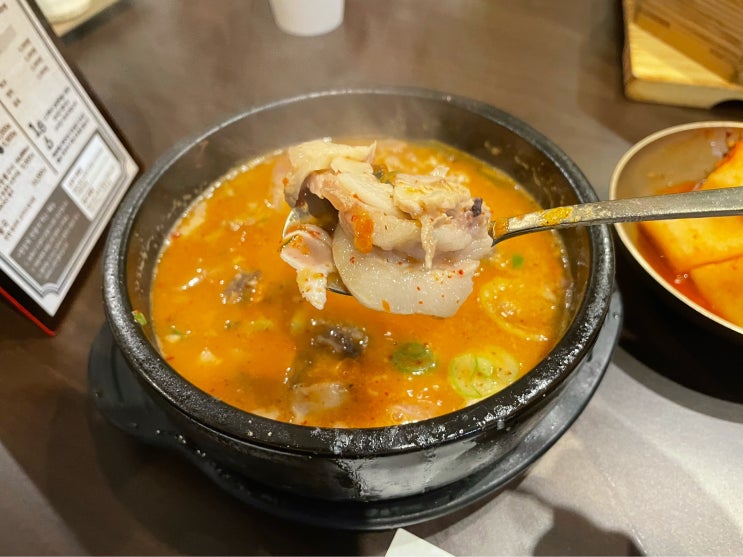  서울 송파구 방이동 : 한성백제역 : 청와옥 본점 : 순대국밥 오징어숯불구이 육회 맛집 : 올림픽공원 순대국맛집