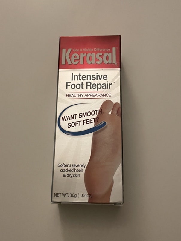 발뒤꿈치 발각질제거 케라셀풋크림으로 관리해드립니다.