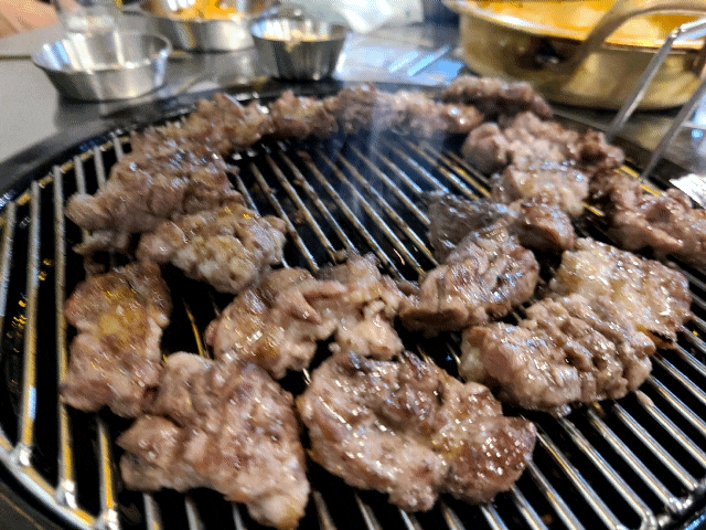  서울 신림역 낙엽살 목살 삼겹살 근고기 맛집 : 제주 탐하리
