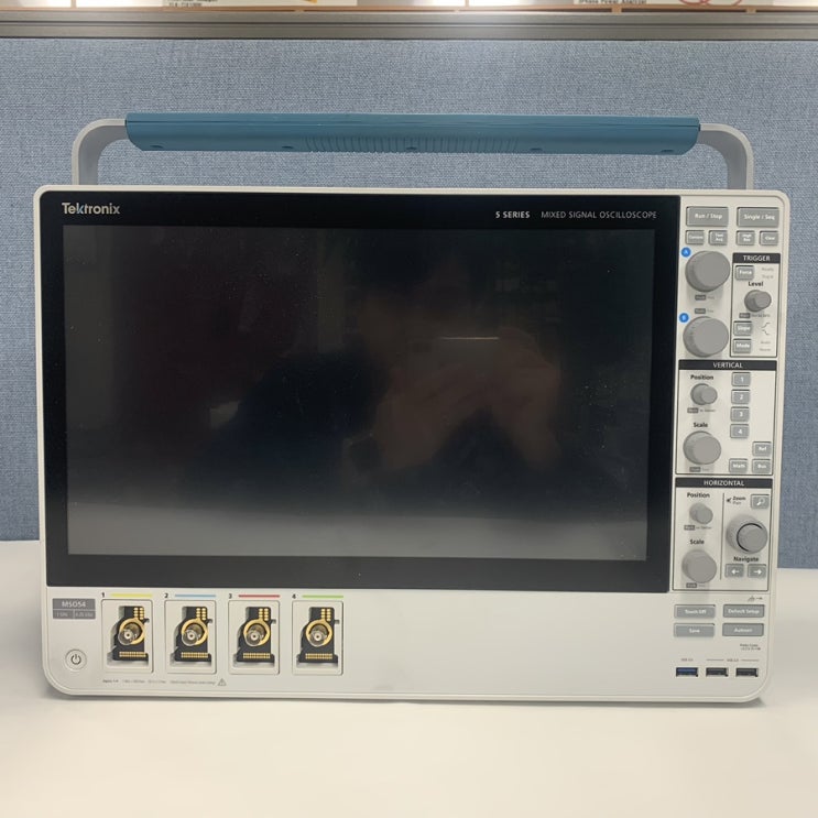  [중고/특가판매] Tektronix 터치스크린 오실로스코프 MSO54 (1GHz)
