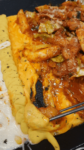  김해 부원동 맛집 "헬로팬 아이스퀘어점" 가성비와 맛 치즈닭갈비 추천해요!