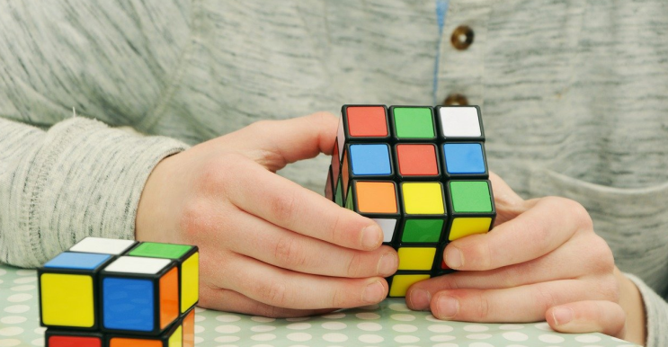  루빅스 3x3 큐브 공식 알고나면 쉽게 할수있어요!!