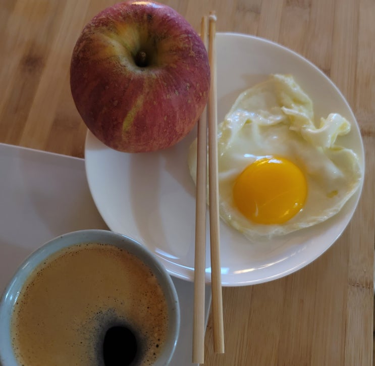  1월 19일. 계란사과커피, 레드간장목살볶음, 새송이