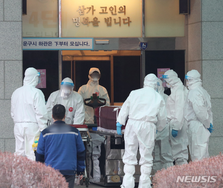 질병청, 코로나 사망자 '先화장 後장례' 지침 개정 질병청, 코로나 사망자 '先화장 後장례' 지침 개정