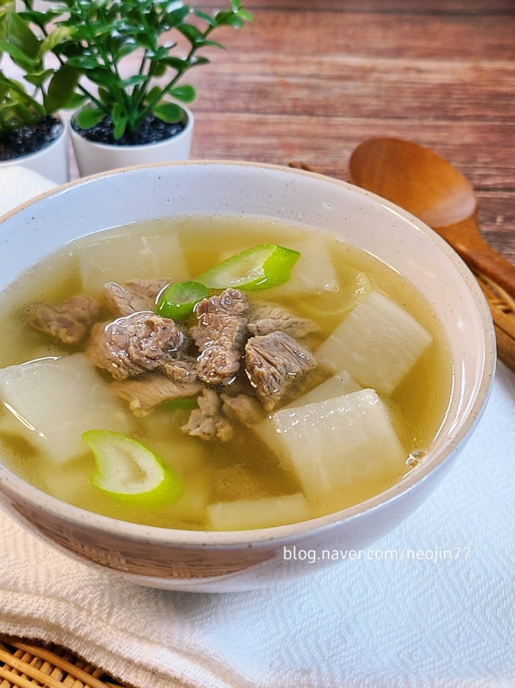 소고기뭇국 맑은 쇠고기무국 간단한 아침국 푸근한맛 제대로 소고기뭇국 맑은 쇠고기무국 간단한 아침국 푸근한맛 제대로